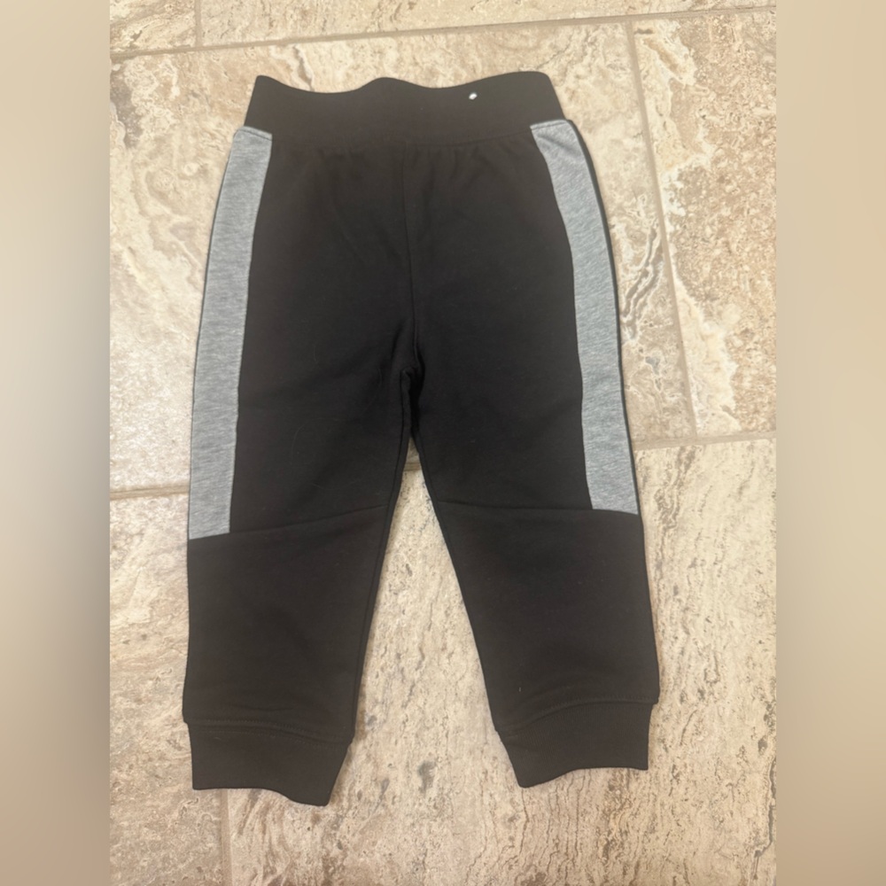 NWOT Size 18 MontjsGaranimals Black and Gray Kids Joggers